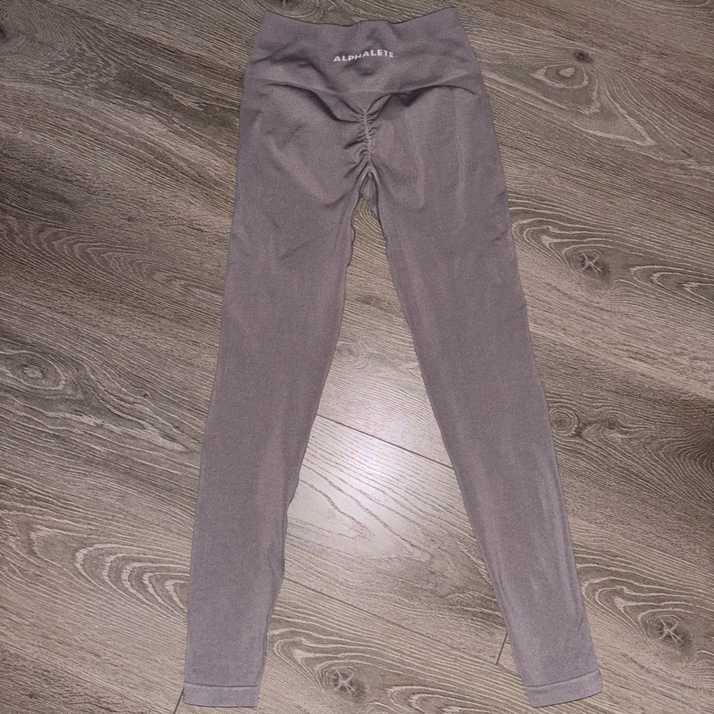 Alphalete Scrunch Gray Leggings